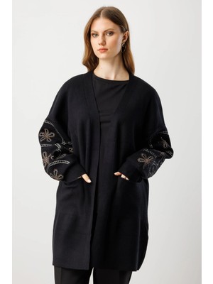 On Fashion Kadın Çiçek Işlemeli Torba Cepli Siyah Hırka 60904