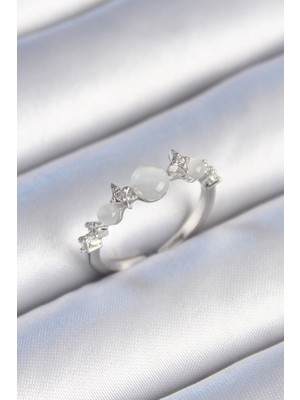 Hkursat Pirinç Gümüş Renk Zirkon Taşlı Yıldız Detay Beyaz Mineli Kadın Yüzük