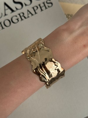 İrem Yıldız Çelik Desenli Gold Kelepçe