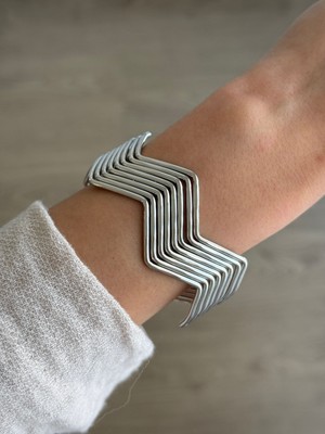 İrem Yıldız Çelik Silver Zikzak Model Kelepçe