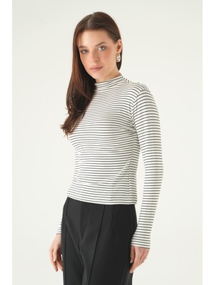Rays 8374A Yarım Boğaz Çizgili Badi Beyaz