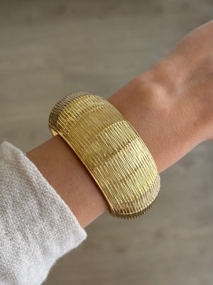 İrem Yıldız Çelik Kalın Desenli Kelepçe