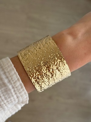 İrem Yıldız Çelik Gold Dokulu Plaka Model Kelepçe