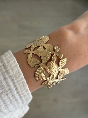 İrem Yıldız Çelik Yaprak Desen Kelepçe