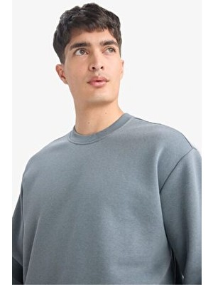 DeFacto Relax Fit Bisiklet Yaka Kalın Içi Yumuşak Tüylü Basic Düz Sweatshirt T5139AZ25AU