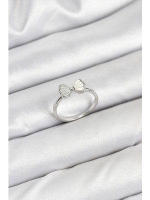 Hkursat Pirinç Gümüş Renk Fiyonk Model Kadın Yüzük