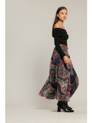 Nisan Triko Kemer Detaylı Midi Etek