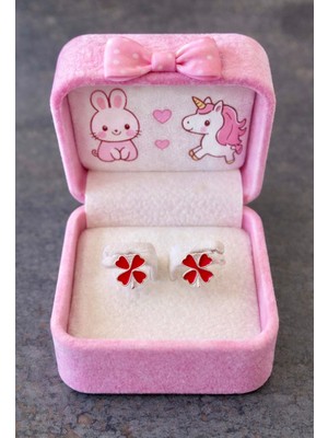 925 Ayar Gümüş Yonca Detaylı Mineli Kız Çocuk Küpesi . (Klipsli)