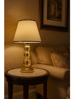 Evlight Cross Cam Gold Renkli Metal Abajur Modern Tasarım Yatak Odası Aydınlatma İçin Şık Kullanım