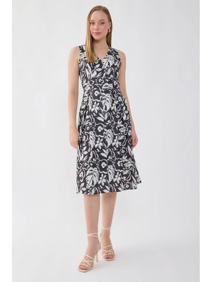 Vitrin V Yaka Desenli Beli Kuşaklı Pileli Elbise