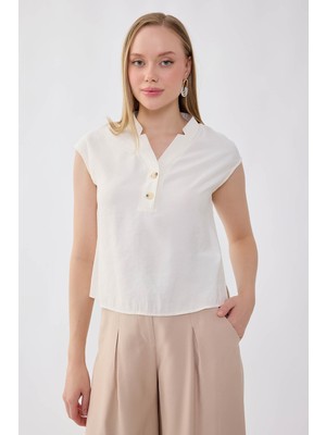 Vitrin Önü Düğmeli V Yaka Bluz