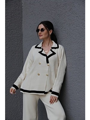 Bej Krem Standart Beden(Oversize) Gold Dört Düğmeli Kruvaze Hırka Pantolon Akrilik Triko Takım