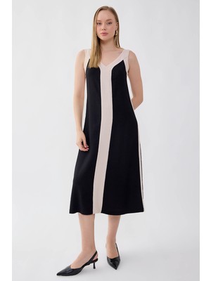 Vitrin Iki Renk V Yaka Elbise