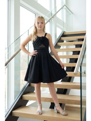 Kız Çocuk Siyah Krep Askılı  Transparan Tül Detaylı Çıkarılabilir Gül Tokalı Abiye Elbise 7-16 Yaş