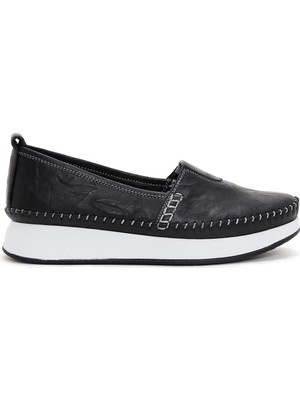 Derimod Kadın Siyah Kalın Tabanlı Deri Comfort Loafer 26PFD330018