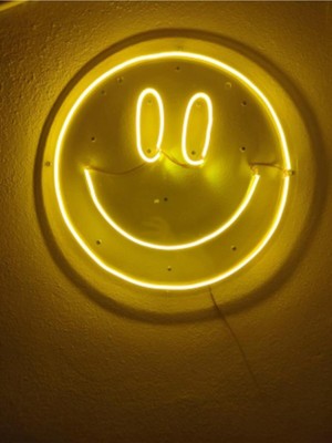 Gülenyüz Neon Emoji Smile Neon LED Dekoratif Duvar Aydınlatması Neon Duvar Yazısı
