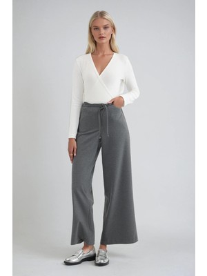 Lijuri Kemer Detaylı Basic Geniş Paça Pantolon  0126