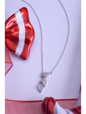 Innuendo Jewelry 925 Ayar Gümüş Üç Yaprak Kolye