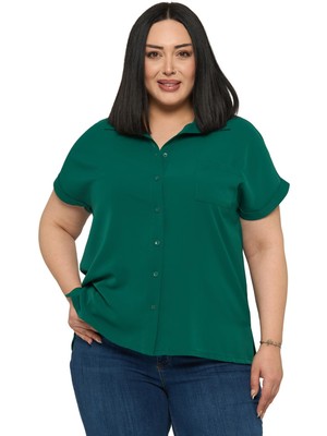 Disentis Modest Büyük Beden Tek Cepli Kısa Duble Kollu Zümrüt Yeşili Gömlek