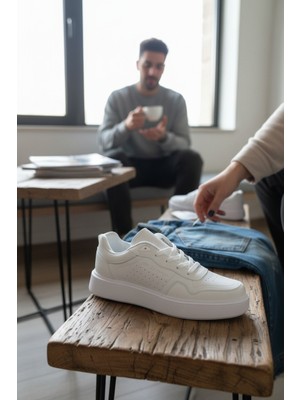 Enoch Mikro Delik Detaylı ve Kalın Düz Tabanlı Erkek Casual Sneaker