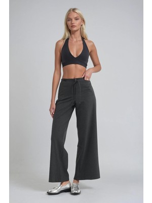 Lijuri Kemer Detaylı Basic Geniş Paça Pantolon  0126