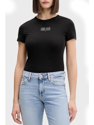 Tommy Jeans Pamuklu Regular Fit  Logolu Bisiklet Yaka T Shirt Bayan T Shirt DW0DW21841 Bds