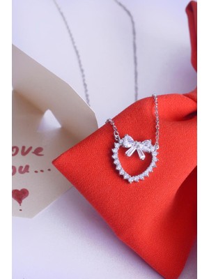 Innuendo Jewelry 925 Ayar Gümüş Zirkon Taşlı Fiyonk Detaylı Kalp Kolye