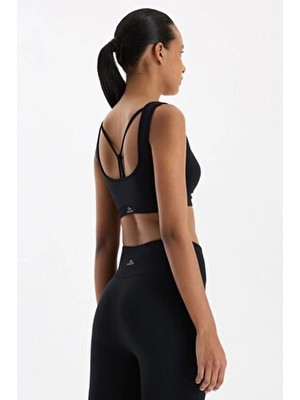 Sırtı Askı Detaylı Pedli Sporcu Sütyeni Siyah
