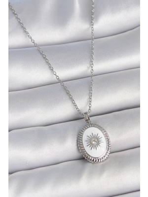 Belle Fusion Mey Ithalat® 316L Çelik Gümüş Renk Beyaz Mineli Güneş Işlemeli Nazar Boncuk Detay Madalyon Model Kadın Kolye