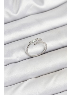 Belle Fusion Mey Ithalat® Pirinç Gümüş Renk Kalpli Detaylı Zirkon Taşlı Kadın Yüzük