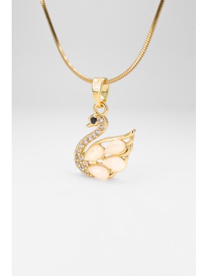 Stella Fortis Kuğu Figürlü Altın Kolye – Zirkon Taşlı, Inci Efektli Kanat, Zarif Tasarım