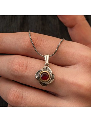 Calperia Gümüş Kırmızı Taşlı Gül Model Kadın Kolye