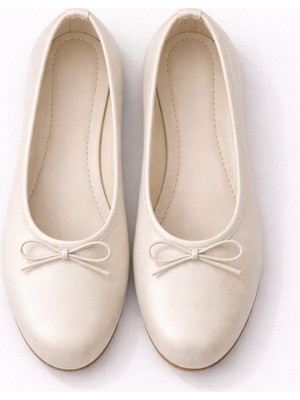 Slipcat Kadın Siyah Babet Ayakkabı – İnce Tokalı Düz Tabanlı Rahat Model