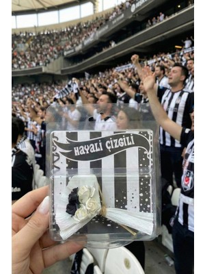 Hayali Çizgili Siyah Beyaz Aşkı | Taraftarlara Özel Mini Buket – El Yapımı Dekoratif Hediye