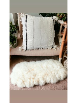 NDC Home Özel Tasarım Runner Dantelli Tekli Keten Krem Kırlent Kılıfı 43*43