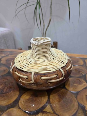 Atolye Okyanus El Yapımı Seramik & Rattan Örgü Dekoratif Vazo | Bohem Doğal Ev Dekoru | Özel Tasarım