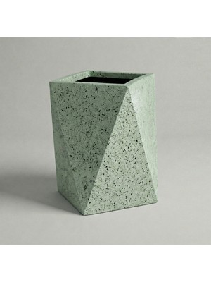 Hobi Tarım Beton Prizma Saksı 25X25X35CM