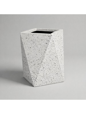 Hobi Tarım Beton Prizma Saksı 25X25X35CM