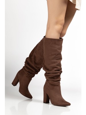Shemard Kahve Süet Sivri Burun Körüklü Kalın Topuk Günlük Kadın Çizme