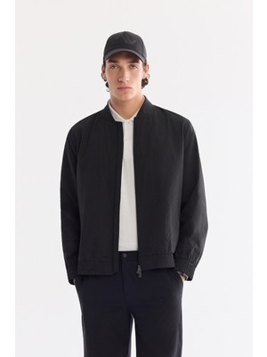 AVVA Erkek Siyah Bomber Yaka Su İtici Rüzgar Geçirmez Hafif Mevsimlik Comfort Fit Mont A61Y6059