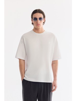 AVVA Erkek Ekru Bisiklet Yaka Rayon Oversize Fit T-Shirt B001050