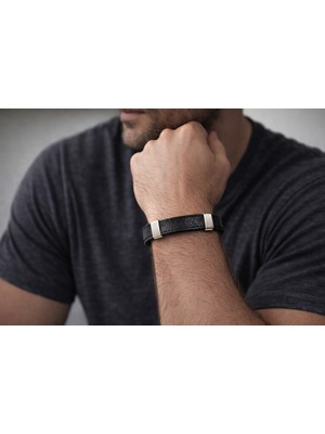 Herşey Nota Siyah Hakiki Deri Erkek Bileklik – Altın Renk Metal Detaylı, Mıknatıslı TOKALI-147