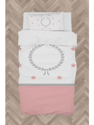 Mekta Home  Çelenk ve Yıldız Desenli Pembe Gri Çerçeveli Nevresim Takımı