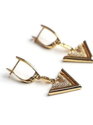 Sonche Üçgen Taşlı Küpe 8000