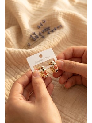 Lykos Pirinç Gold Renk Beyaz Renk Çiçek Işleme Detay Kadın Küpe