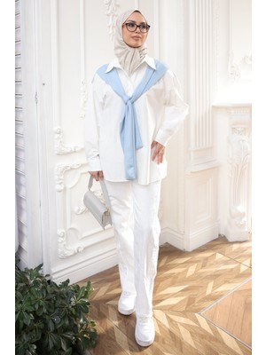 İmaj Butik Beyaz Mavi Atkı Detaylı Oversize Garnili Gömlek