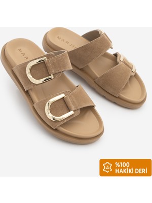 Marjin Kadın Hakiki Deri Altın Toka Detaylı Kalın Taban Günlük Terlik Merpe Camel Süet