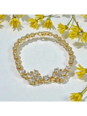 Lunel Accessory Altın Kaplama Çiçekli Taşlı Bileklik – Damla Kesim Taş Detaylı Şık Kadın Bileklik