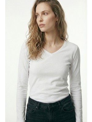 Defy's Kadın %100 Pamuk V Yaka Standart Kalıp Uzun Kollu Basic Beyaz Tişört