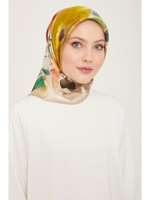 Armine Bej Batik Çiçek Desenli Sura Ipek Eşarp 9103 - 32